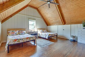 Spacious Alabama Retreat - Deck, Grill & Fire Pit!