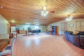 Secluded Texas Hill Country Vacation Rental - Deck