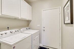 8 Mi to Dtwn Reno: Sparks Escape w/ Fenced Yard