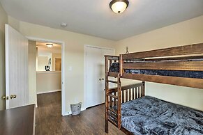 Spacious Houston Home ~ 22 Mi to Downtown!