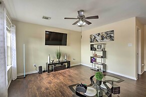 Spacious Houston Home ~ 22 Mi to Downtown!