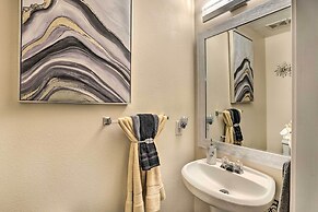 Spacious Houston Home ~ 22 Mi to Downtown!