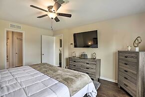 Spacious Houston Home ~ 22 Mi to Downtown!