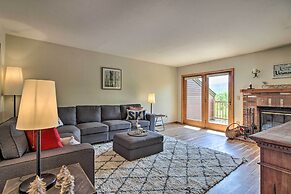 Timber Creek Townhome w/ 2 Decks & Mtn Views!
