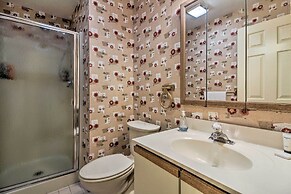 Timber Creek Townhome w/ 2 Decks & Mtn Views!