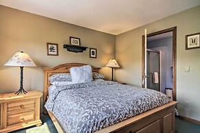 Timber Creek Townhome w/ 2 Decks & Mtn Views!