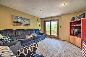 Timber Creek Townhome w/ 2 Decks & Mtn Views!