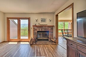 Timber Creek Townhome w/ 2 Decks & Mtn Views!