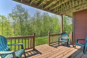 Timber Creek Townhome w/ 2 Decks & Mtn Views!