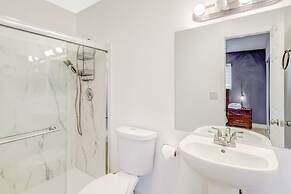 Sunny Vista Vacation Rental Home: 12 Mi to Beach!