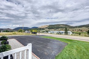 Tranquil Indigo Getaway < 3 Mi to Hot Pools!