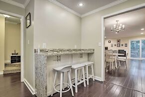 Tree-lined Durham Townhome: Close to Parks!