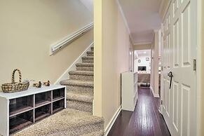 Tree-lined Durham Townhome: Close to Parks!