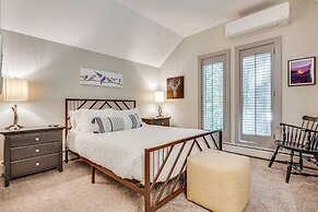 Vermont Mountain Retreat: The Antler House