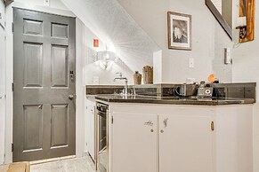 Vermont Mountain Retreat: The Antler House