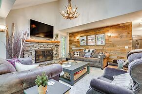 Vermont Mountain Retreat: The Antler House