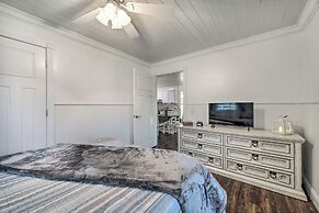 Waterfront Dunlap Cottage: Large Yard + Views