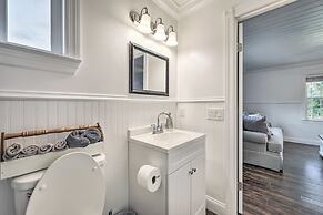 Waterfront Dunlap Cottage: Large Yard + Views