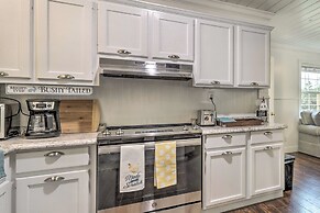 Waterfront Dunlap Cottage: Large Yard + Views