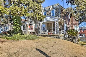 Yeadon Townhome w/ Porch, 7 Mi to Center City