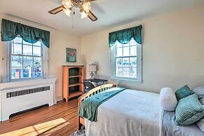 Yeadon Townhome w/ Porch, 7 Mi to Center City