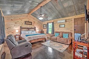 Updated Studio Cabin in Ozark w/ Yard & Mtn View