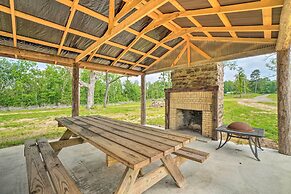 Updated Studio Cabin in Ozark w/ Yard & Mtn View