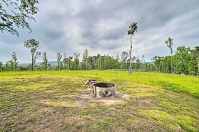 Updated Studio Cabin in Ozark w/ Yard & Mtn View