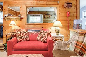 Rustic Waterfront Cottage w/ Fire Pit & Kayaks