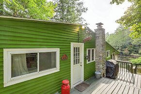 Rustic Waterfront Cottage w/ Fire Pit & Kayaks