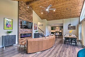 Breathtaking Views: Unique Chimney Rock Cottage!