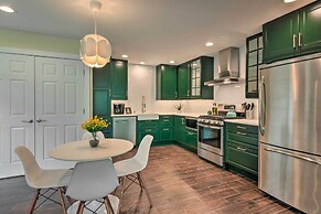 Breathtaking Views: Unique Chimney Rock Cottage!