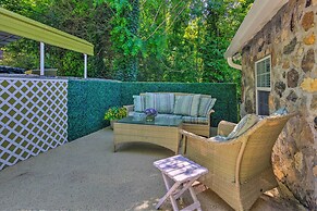 Breathtaking Views: Unique Chimney Rock Cottage!