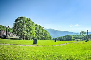 Wintergreen Resort Studio w/ Deck & Ski-out Access