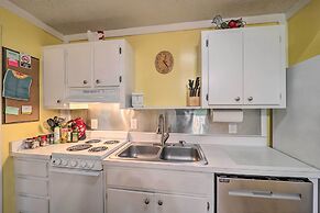 Ski Resort Cabin w/ Deck in Beech Mountain!