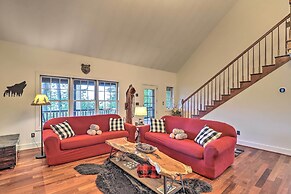 Tranquil Hendersonville Cabin w/ Mountain Views!