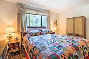 Near Hiking & Skiing: Bear Valley Cabin!