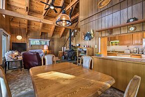 Near Hiking & Skiing: Bear Valley Cabin!