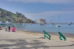 Catalina Island Duplex - Steps to Beach & Pier!