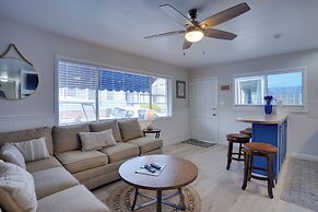 Catalina Island Duplex - Steps to Beach & Pier!