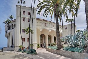 Catalina Island Duplex - Steps to Beach & Pier!