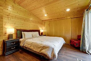 Brookings Home w/ Deck, 1/2 Mi to Harris Beach!