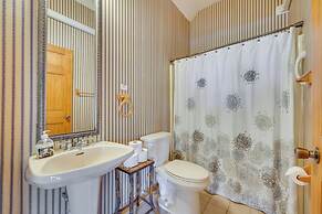 3-acre Benezette Cabin: Hot Tub, Grill & Mtn View