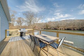 Charming Riverfront Retreat in Monticello!