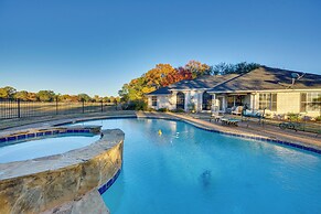 'the Crown Goose' - Bullard Home w/ Pool & Spa!