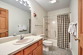 Bartlett Condo w/ Mountain Views Near Ski Resorts!