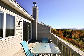 Bartlett Condo w/ Mountain Views Near Ski Resorts!