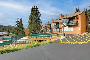 Charming Ski Condominium w/ Resort Views!