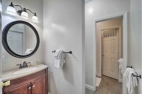 Near Sugar Mtn Resort: Banner Elk Haven w/ Views!