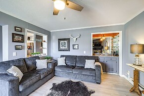 Resort Amenities: Beech Mtn Condo Near Skiing!